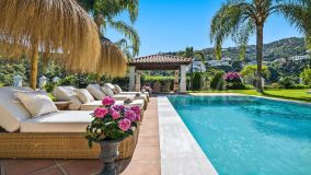 Villa for sale in El Madroñal, Benahavis