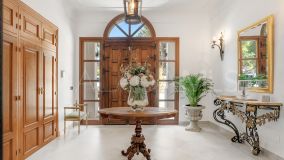 Villa for sale in El Madroñal, Benahavis