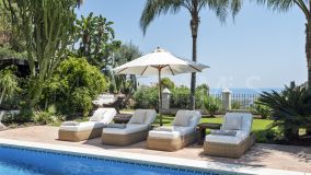 Villa for sale in El Madroñal, Benahavis