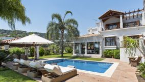 Villa for sale in El Madroñal, Benahavis