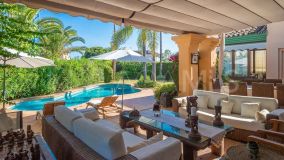 Villa zu verkaufen in Marbella Ost