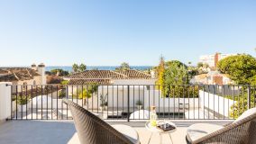 Villa for sale in El Rosario, Marbella East