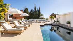 Villa for sale in El Rosario, Marbella East