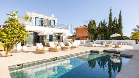 Villa for sale in El Rosario, Marbella East