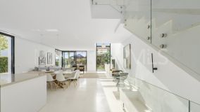 Villa for sale in Cabopino, Marbella Öst