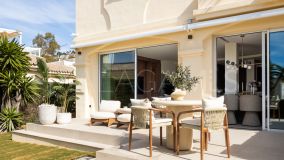 Adosado en venta en El Herrojo, Benahavis