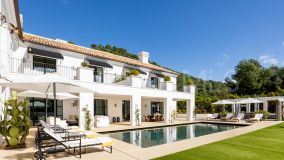 Villa for sale in Cascada de Camojan, Marbella Golden Mile