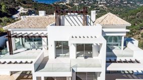 For sale ground floor duplex with 4 bedrooms in Marbella Club Hills