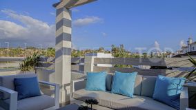 Town House for sale in El Paraiso, 389,000 €