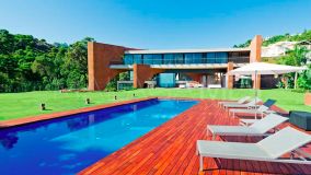Villa for sale in La Reserva de Alcuzcuz, Benahavis