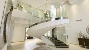 Villa en venta en Nueva Andalucia, Marbella