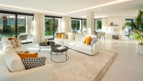 Villa for sale in Nueva Andalucia, Marbella
