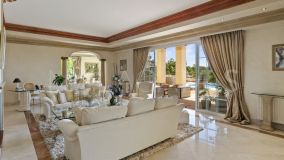 Villa for sale in El Paraiso, Estepona Öst