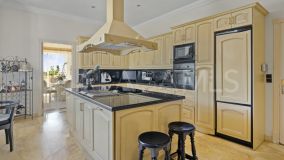Villa for sale in El Paraiso, Estepona Öst