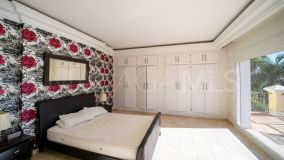 Villa en venta en El Herrojo, Benahavis