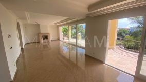 Villa en venta en El Herrojo, Benahavis