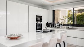 Villa en venta en Nueva Andalucia, Marbella