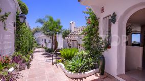 Villa en venta en Los Altos de los Monteros, 849.000 €
