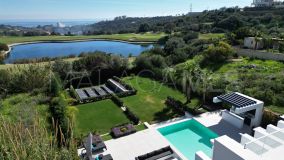 Villa for sale in Valle Romano, Estepona West