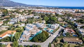 Villa for sale in Guadalmina Alta, 2,400,000 €