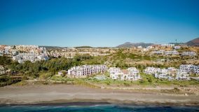 Buy penthouse in Casares Playa