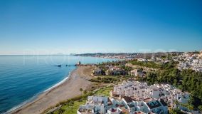 Buy penthouse in Casares Playa