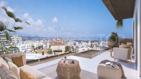 For sale 3 bedrooms apartment in Estepona Centre