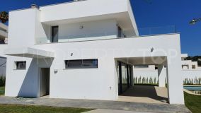 Villa in La Duquesa for sale