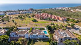 Villa for sale in Hacienda Guadalupe, Manilva