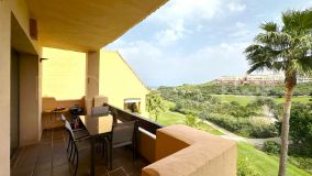Spacious sea view 2 bedrooms apartment for sale in Duquesa Village