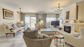 4 bedrooms semi detached villa for sale in La Duquesa Golf