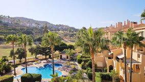 Ático Dúplex de 2 dormitorios con vistas al golf en venta en La Duquesa