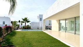 Villa for sale in Rio Real, Marbella Öst
