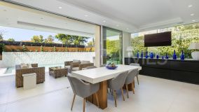 Villa for sale in Isla de Guadalmina, San Pedro de Alcantara