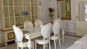 Adosado en venta en Jardines de las Lomas, Marbella Golden Mile