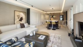 Apartamento planta baja de 3 dormitorios en venta en Marbella Golden Mile