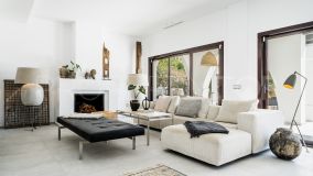 Villa en venta en Marbella Este con 5 dormitorios