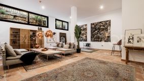 Villa en venta en Marbella Este con 5 dormitorios