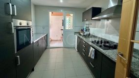 Markplanslägenhet for sale in Estepona Öst