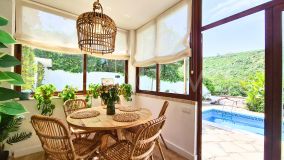 Villa for sale in La Duquesa, Manilva