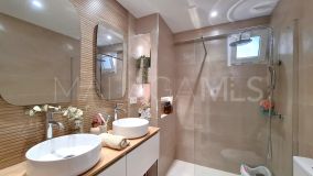 Apartment for sale in Estepona Town
