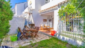 Adosado en venta en Atalaya, Estepona