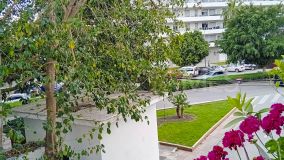 Apartamento en venta en Nueva Andalucia, Marbella