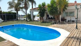 Maison for sale in Buenas Noches, Estepona Ouest
