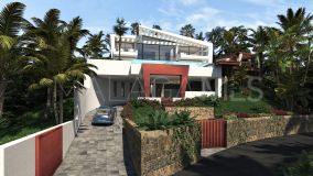 Villa for sale in Camarate Golf, Casares