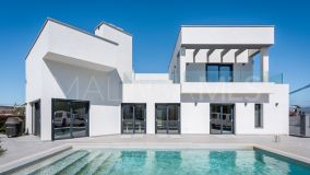 Villa en venta en Estepona