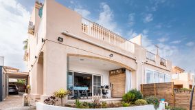 Buy semi detached house in Alcaidesa