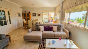 Buy penthouse with 3 bedrooms in Marbella