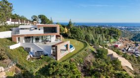 Villa for sale in Benahavis
