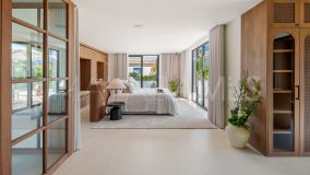 Villa for sale in Nueva Andalucia, Marbella